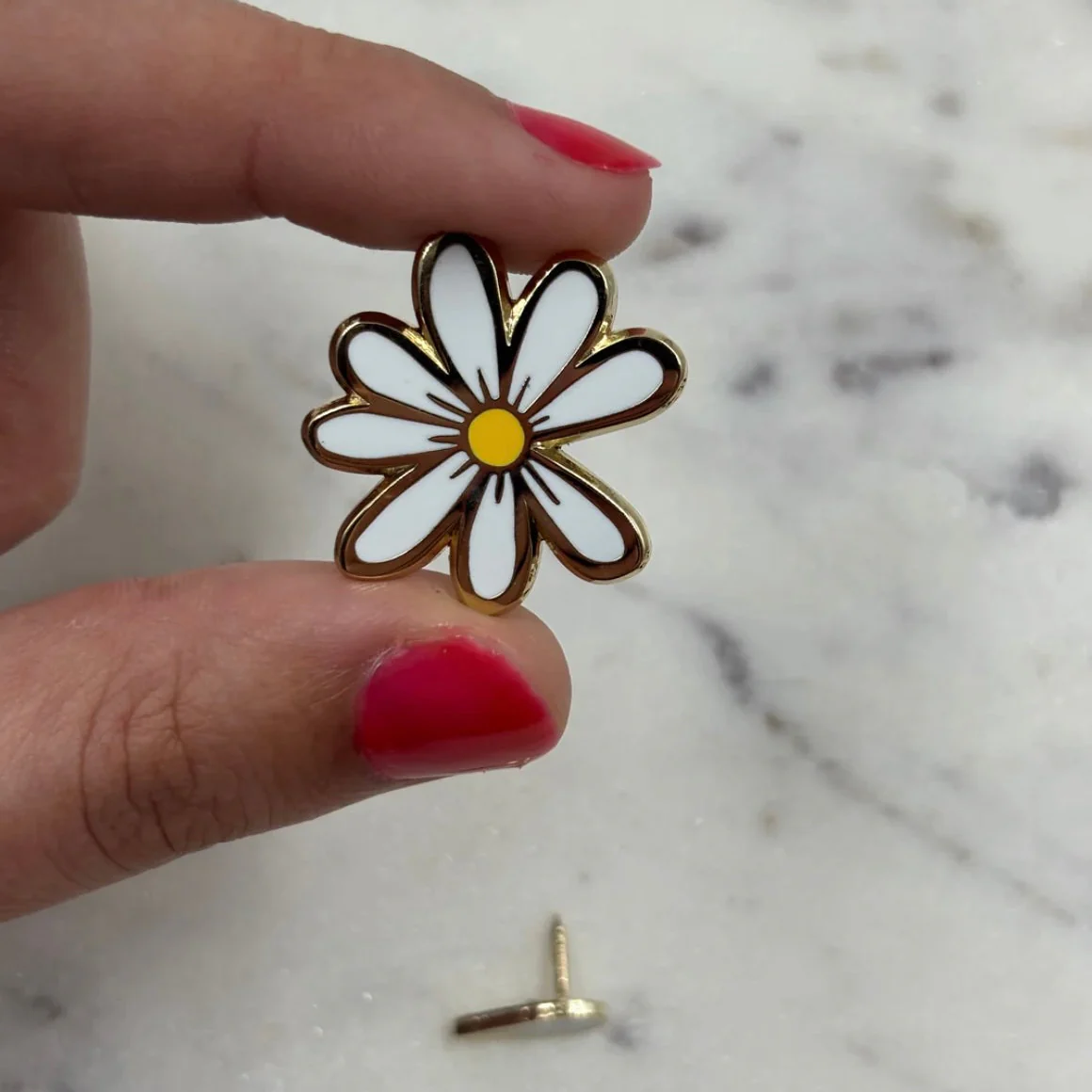 Pin’s Merci - Marguerite – Image 3